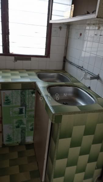 Flat for Rent at Seksyen 1 Wangsa Maju Flat Block D - Aaron Ong - Kitchen - PropertyGuru.com.my
