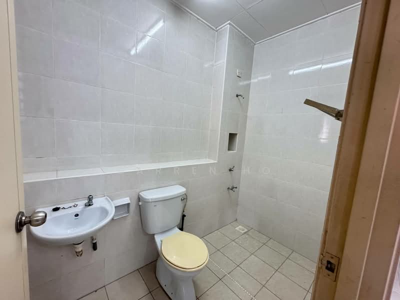 2-storey Terraced House for Sale in Bandar Jaya Putra (Johor Bahru) - Darren Ho - Bathroom - PropertyGuru.com.my