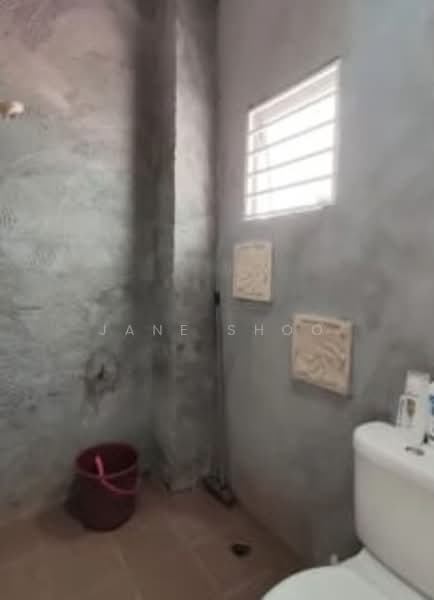 Semi-Detached House for Sale in Seri Kembangan (Selangor) - Jane Shoo - Bathroom - PropertyGuru.com.my