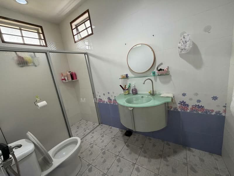 Semi-Detached House for Sale in Taman Megah Ria (Masai) - May Lee - Bathroom - PropertyGuru.com.my