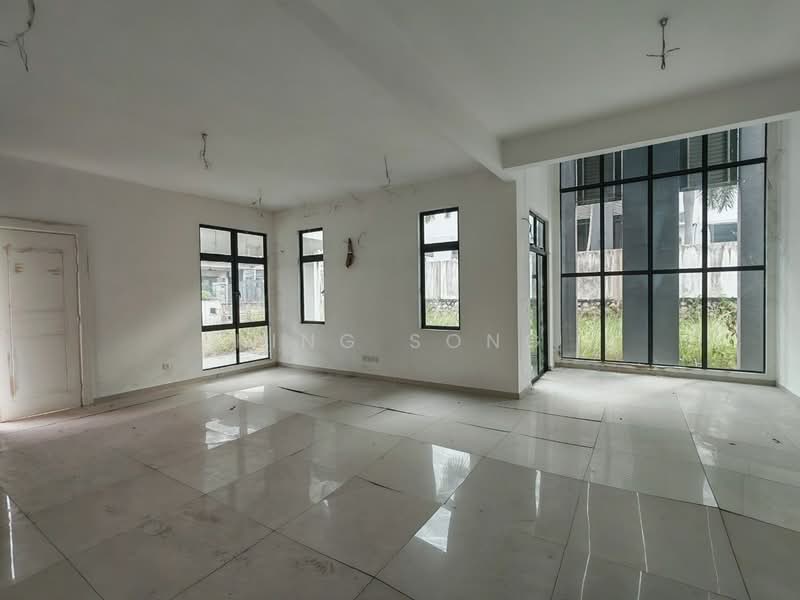 Semi-Detached House for Sale in Bemban (Melaka) - King Song - Living Room - PropertyGuru.com.my