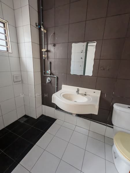 2.5-storey Terraced House for Sale in Bandar Puteri Puchong (Puchong) - Michelle Tai - Bathroom - PropertyGuru.com.my