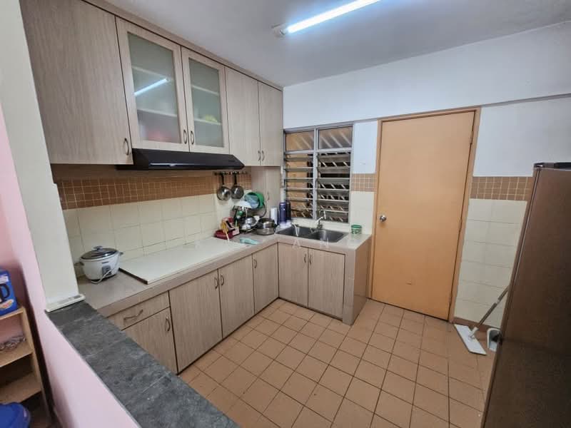 Condominium for Rent at Perdana Exclusive - K C Ang - Kitchen - PropertyGuru.com.my