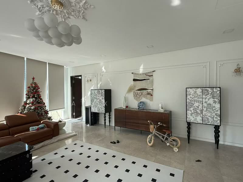 Servis Apartment untuk Disewa di The Oval - Alex Yong - Living Room - PropertyGuru.com.my