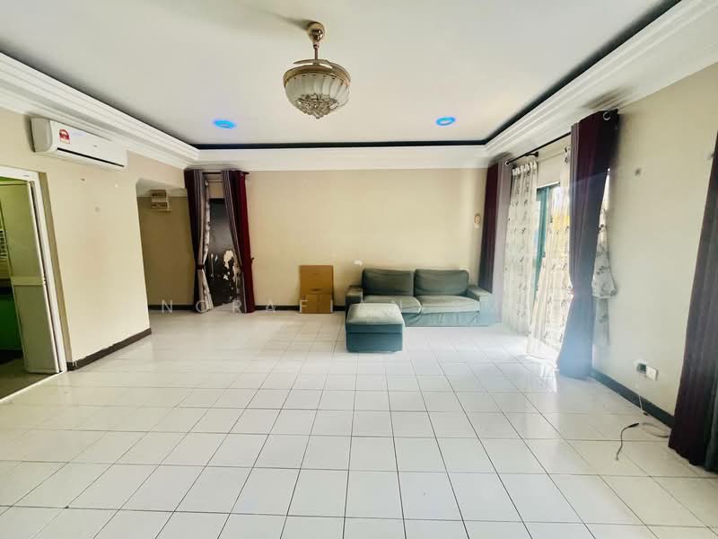 Condominium for Sale at Tiara Ampang - Norafian SMH - Living Room - PropertyGuru.com.my