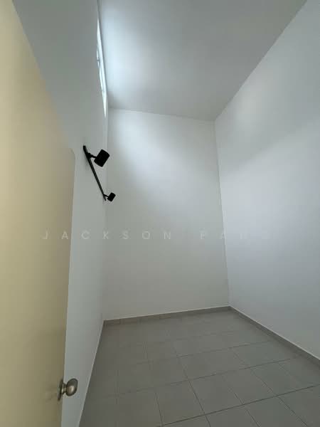 For Rent - Piccolo 3A