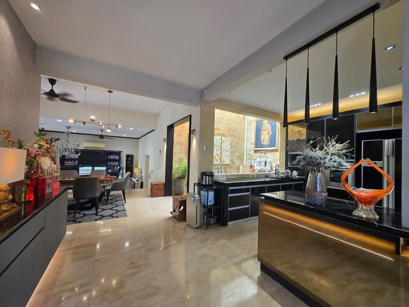 Bukit Jelutong untuk Untuk Dijual - RM 2,150,000, Apr 2026 - Living Room - PropertyGuru.com.my