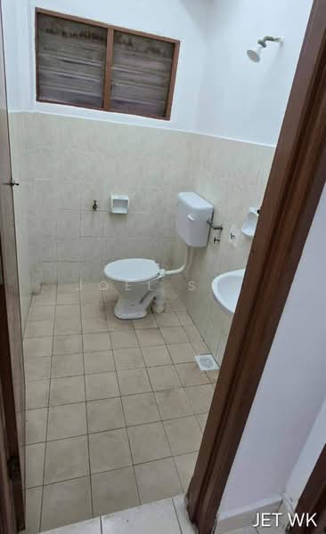 Pangsapuri untuk Disewa di Tropika Apartment - Joel Sia - Bathroom - PropertyGuru.com.my