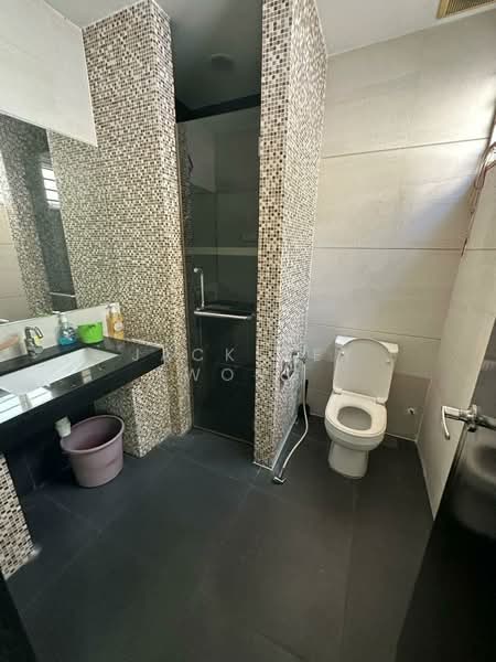 Bungalow for Rent in Taman Yarl (Jalan Klang Lama (Old Klang Road)) - Jacksley Wong - Bathroom - PropertyGuru.com.my