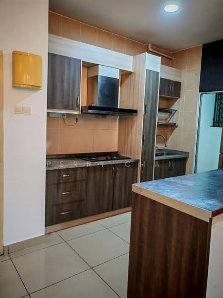 Servis Apartment untuk Disewa di OUG Parklane - Perry Chai - Kitchen - PropertyGuru.com.my