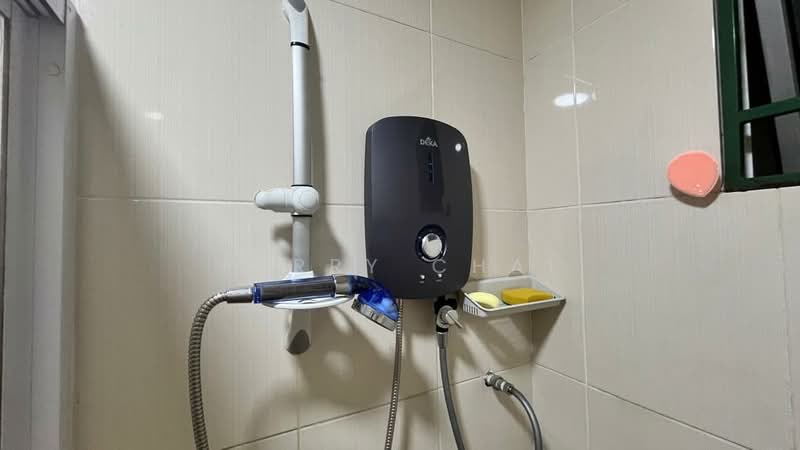 Servis Apartment untuk Disewa di OUG Parklane - Perry Chai - Bathroom - PropertyGuru.com.my