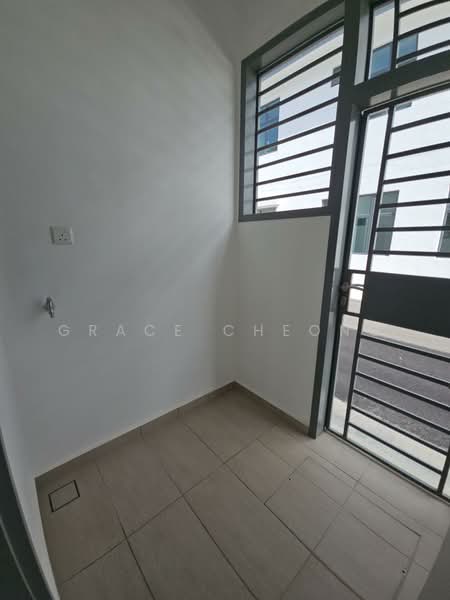 Meridin East untuk Untuk Disewa - RM 1,850 /bulan, Apr 2026 - Entrance - PropertyGuru.com.my