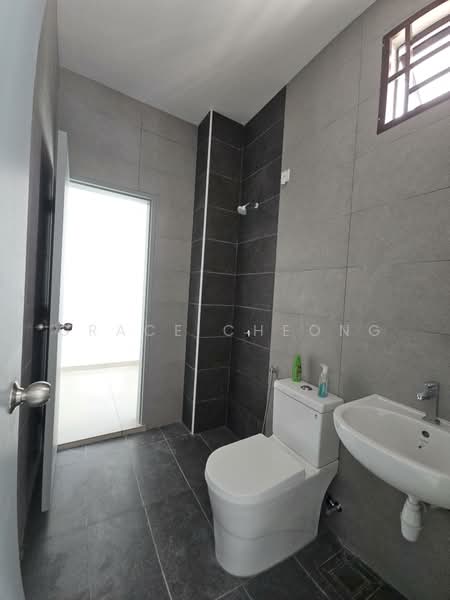 Meridin East untuk Untuk Disewa - RM 1,850 /bulan, Apr 2026 - Bathroom - PropertyGuru.com.my