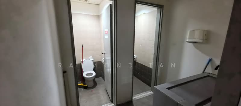 Shop for Rent in Petaling Jaya (Selangor) - Raymond Tan - Bathroom - PropertyGuru.com.my