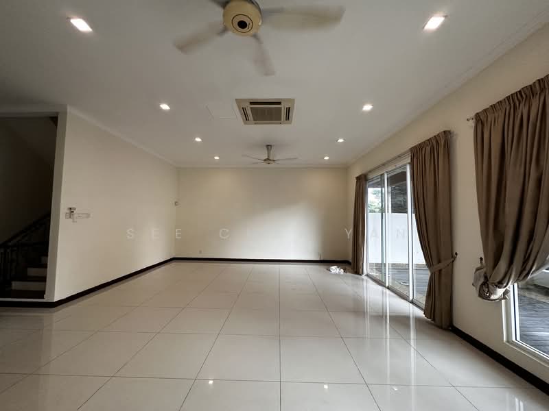 Semi-Detached House for Sale in Ampang Jaya (Ampang) - See Chak Yan - Living Room - PropertyGuru.com.my