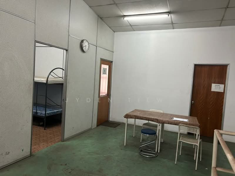 Terrace Factory for Sale in Bukit Kemuning (Shah Alam) - Jyden Tiew - Bedroom - PropertyGuru.com.my