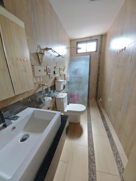 Semi-Detached House for Sale in Kuching (Sarawak) - Jasmine Tiaw - Bathroom - PropertyGuru.com.my