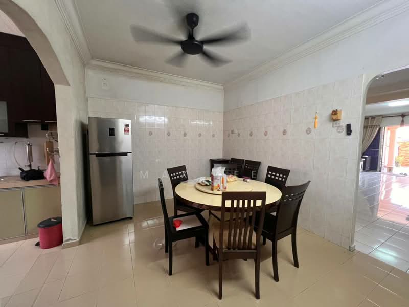 2-storey Terraced House for Rent in Taman Putri Kulai (Kulai) - Max Yee - Dining Room - PropertyGuru.com.my
