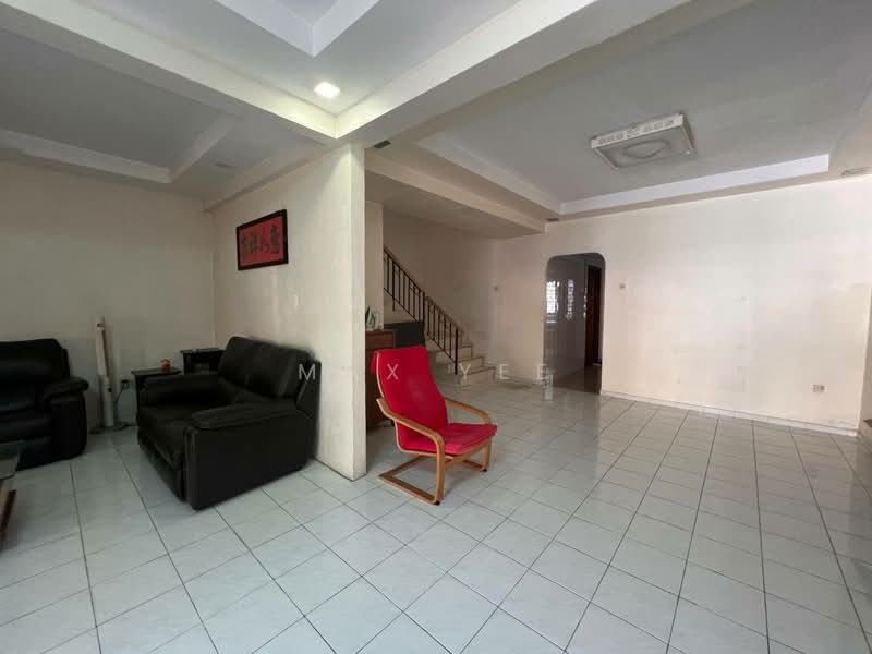 2-storey Terraced House for Rent in Taman Putri Kulai (Kulai) - Max Yee - Living Room - PropertyGuru.com.my