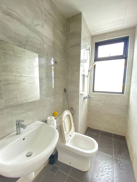 Kondominium untuk Disewa di SKS Pavillion Residences - Alex How - Bathroom - PropertyGuru.com.my