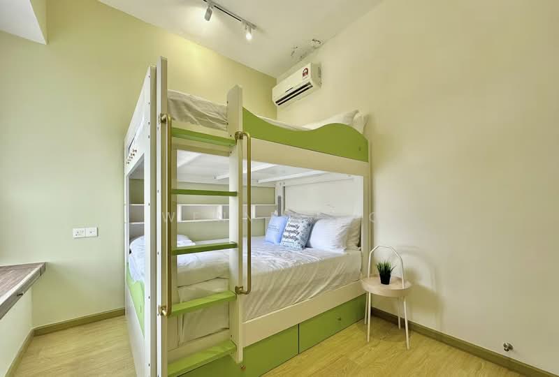 Kondominium untuk Dijual di Bay Laurel @ Country Garden Danga Bay - Wennes Go - Bedroom - PropertyGuru.com.my