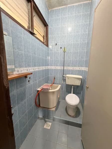 1-storey Terraced House for Sale in Taman Bukit Maluri (Kepong) - Kiing TW - Bathroom - PropertyGuru.com.my