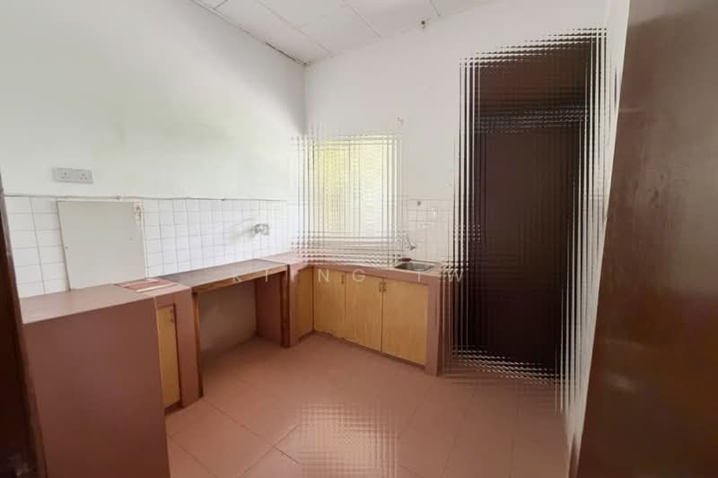 1-storey Terraced House for Sale in Taman Bukit Maluri (Kepong) - Kiing TW - Kitchen - PropertyGuru.com.my