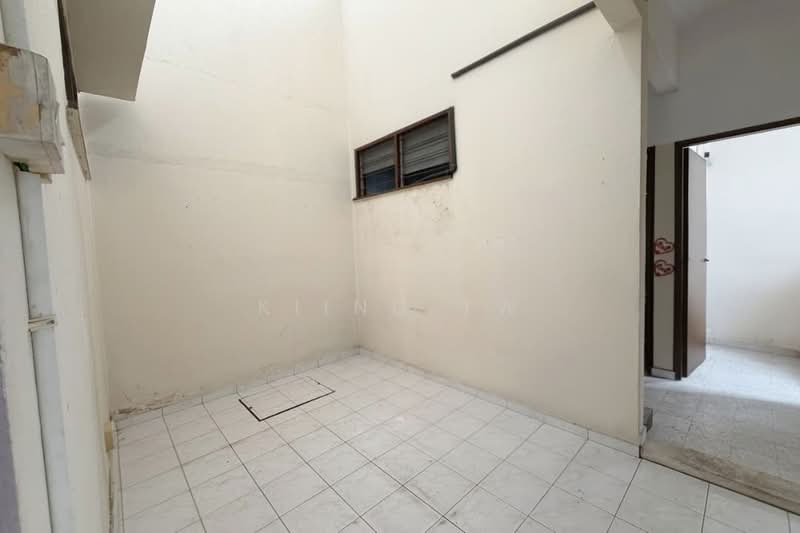 1-storey Terraced House for Sale in Taman Bukit Maluri (Kepong) - Kiing TW - Interior - PropertyGuru.com.my