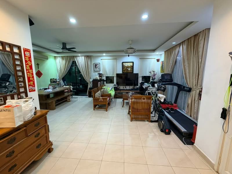 Cluster House for Sale in Taman Austin Heights (Tebrau) - Bryan Goh - Living Room - PropertyGuru.com.my