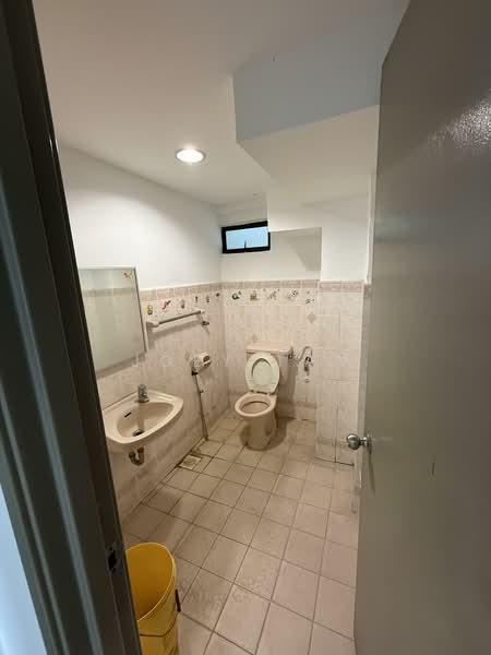 Kondominium untuk Dijual di Vista Komanwel B - Joey Tan - Bathroom - PropertyGuru.com.my