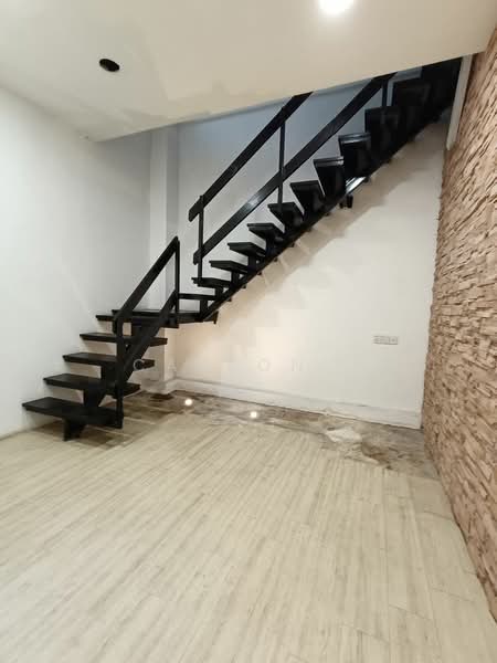 Shop for Rent in Taman Molek (Johor Bahru) - Carson . - Interior - PropertyGuru.com.my