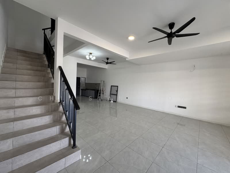 Rumah Teres 2 Tingkat untuk Disewa di Ayer Molek (Melaka) - Chin Siang Liow - Living Room - PropertyGuru.com.my