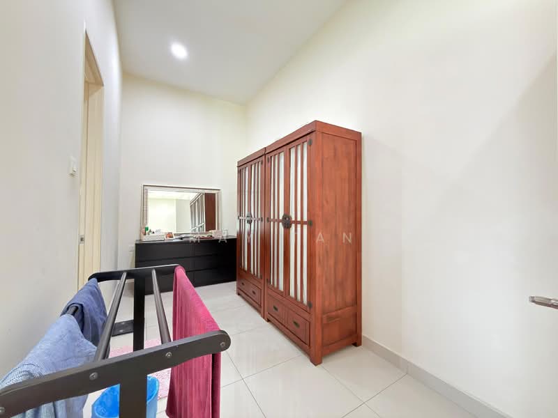 Semi-Detached House for Sale in Taman Kluang Indah (Kluang) - May Tan - Interior - PropertyGuru.com.my