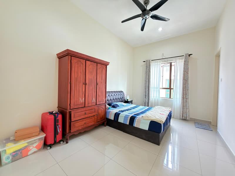 Semi-Detached House for Sale in Taman Kluang Indah (Kluang) - May Tan - Bedroom - PropertyGuru.com.my