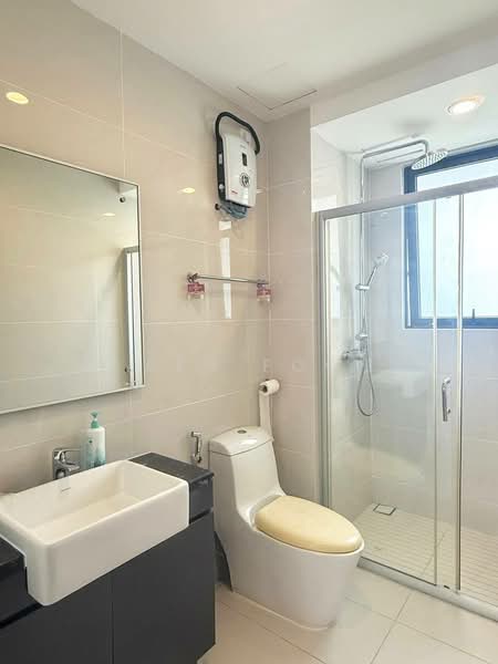 Kondominium untuk Disewa di Amberside @ Country Garden Danga Bay - Ben Foo - Bathroom - PropertyGuru.com.my