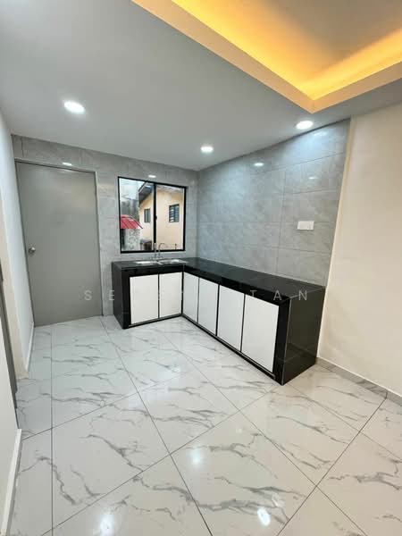 Rumah Teres 2 Tingkat untuk Dijual di Johor Bahru (Johor) - Serene Tan - Kitchen - PropertyGuru.com.my