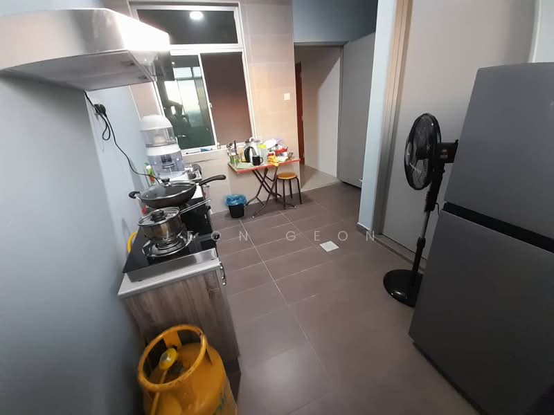 Pangsapuri untuk Dijual di East Bay (Seri Bayan) - Jeon Geon - Kitchen - PropertyGuru.com.my
