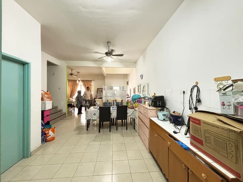 Rumah Teres 2 Tingkat untuk Dijual di Shah Alam (Selangor) - Syamsul Ilham - Living Room - PropertyGuru.com.my