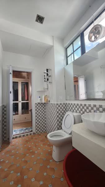 Rumah Teres 3 Tingkat untuk Dijual di Ayer Itam (Penang) - Elaine Ooi - Bathroom - PropertyGuru.com.my