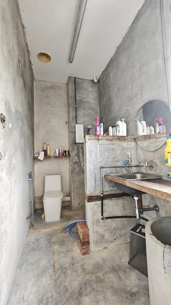 Rumah Teres 3 Tingkat untuk Dijual di Ayer Itam (Penang) - Elaine Ooi - Bathroom - PropertyGuru.com.my