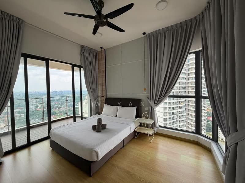Kondominium untuk Dijual di Royal Strand @ Country Garden Danga Bay - Siow Yan Er - Bedroom - PropertyGuru.com.my