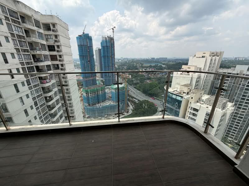 Kondominium untuk Dijual di Royal Strand @ Country Garden Danga Bay - Siow Yan Er - Balcony - PropertyGuru.com.my