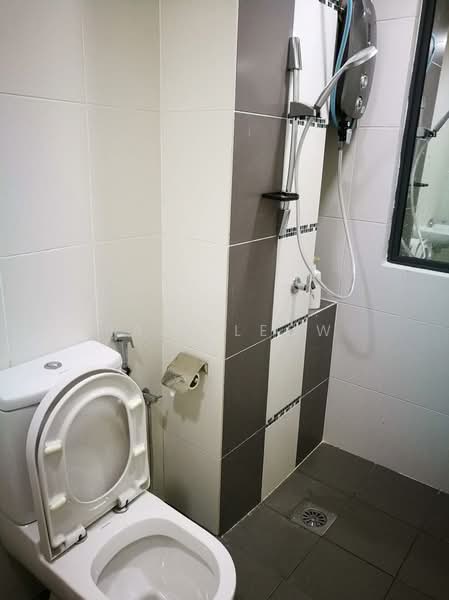 Servis Apartment untuk Dijual di Zeva @ Equine South - Rain Leow - Bathroom - PropertyGuru.com.my