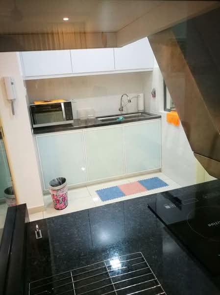 Servis Apartment untuk Dijual di Zeva @ Equine South - Rain Leow - Kitchen - PropertyGuru.com.my