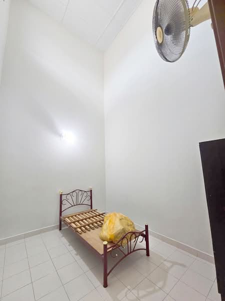 1.5-storey Terraced House for Rent in Ulu Tiram (Johor) - Stella Chia - Bedroom - PropertyGuru.com.my