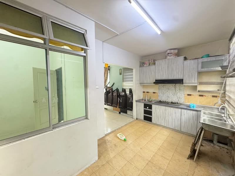 2-storey Terraced House for Sale in Taman Warisan Puteri (Ampangan) - Ammeer Nadzrai - Kitchen - PropertyGuru.com.my