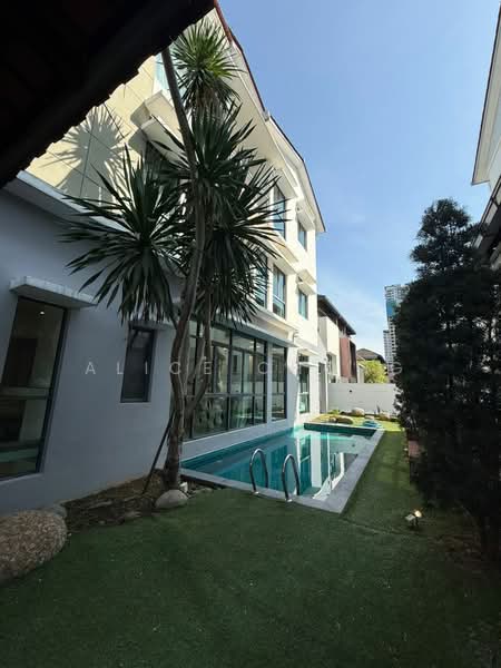 Bungalow for Rent in Sungai Besi (Kuala Lumpur) - Alice Chong - Exterior - PropertyGuru.com.my