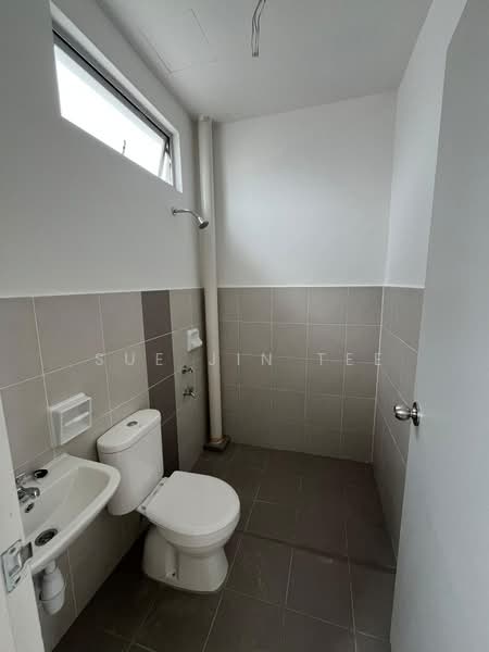 Rumah Teres 2 Tingkat untuk Dijual di Taman Bestari Perdana (Pasir Gudang) - Sue Jin Tee - Bathroom - PropertyGuru.com.my