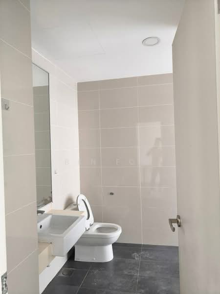 Condominium for Sale at Southkey Mosaic - Ben Foo - Bathroom - PropertyGuru.com.my