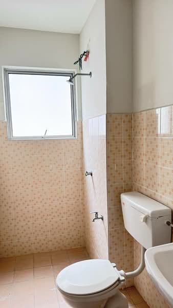 Townhouse for Sale in Taman Saujana Suria (Kajang) - Wan Nurani - Bathroom - PropertyGuru.com.my